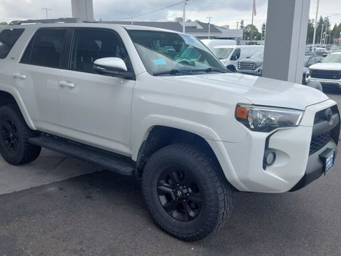 Used 2016 Toyota 4Runner SR5 Premium AWD/4WD image 3