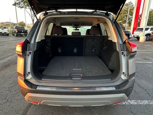 Used 2023 Nissan Rogue SV image 14