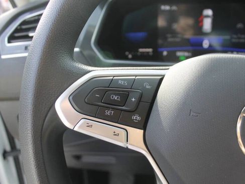 Used 2022 Volkswagen Tiguan S image 19