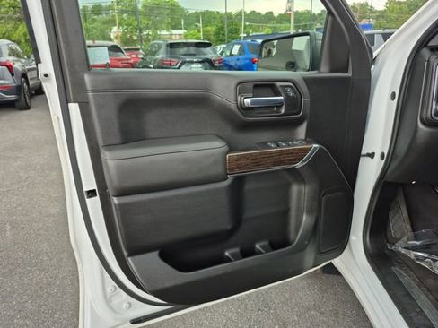 Used 2020 GMC Sierra 1500 Elevation w/ Elevation Value Package AWD/4WD image 11