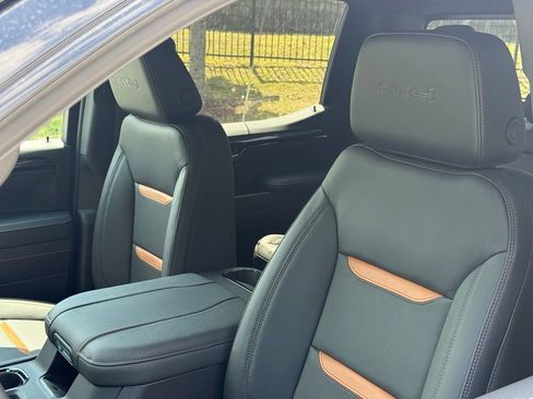 New 2026 GMC Sierra 1500 AT4 w/ AT4 Premium Package AWD/4WD image 16