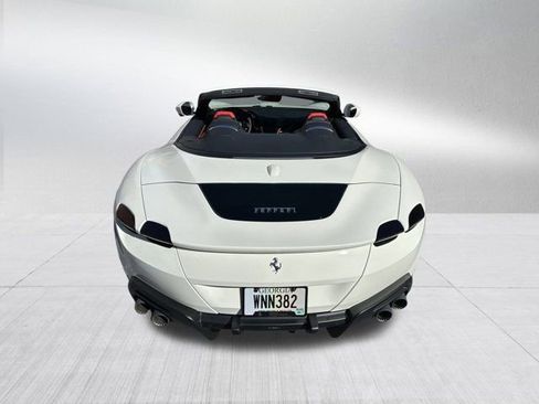 Used 2024 Ferrari Roma Spider image 11