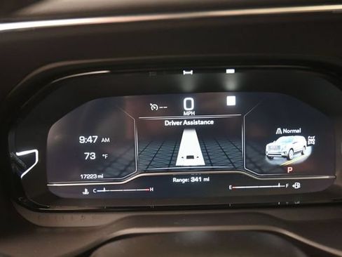 Certified 2023 GMC Yukon XL Denali AWD/4WD image 9