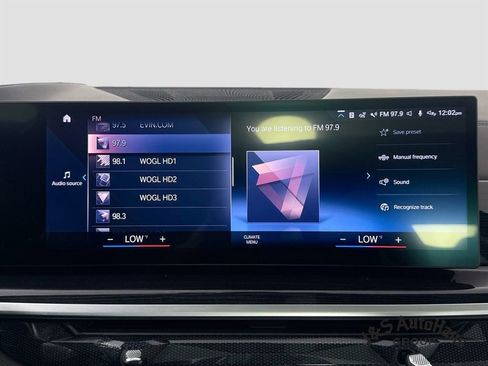 Used 2023 BMW X7 xDrive40i w/ M Sport Package AWD/4WD image 16