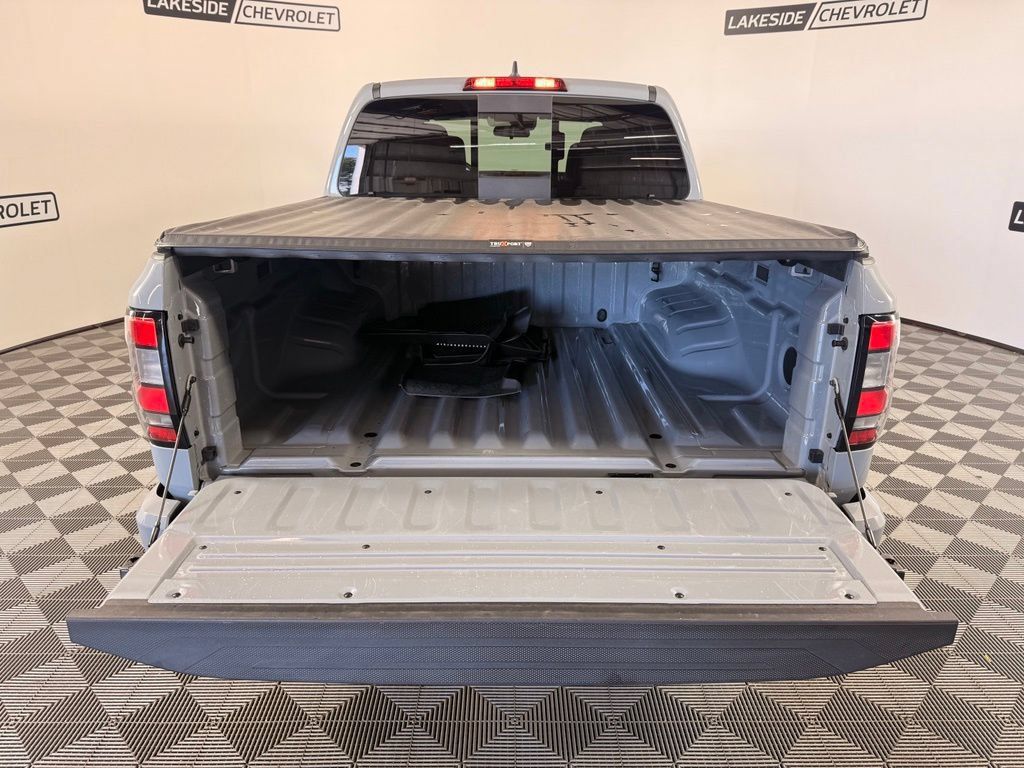 Used 2023 Nissan Frontier PRO-4X w/ Technology Package AWD/4WD image 13