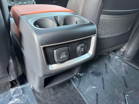 Used 2026 Kia Carnival SX Prestige FWD image 13