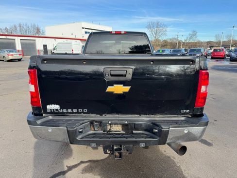 Used 2012 Chevrolet Silverado 3500 LTZ image 4