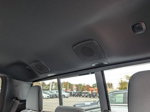 New 2026 RAM 1500 4x4 Crew Cab image 20