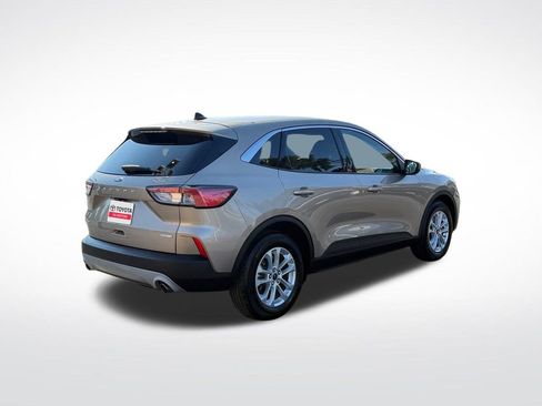 Used 2020 Ford Escape SE image 5