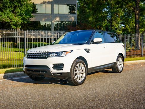 Used 2016 Land Rover Range Rover Sport SE image 1