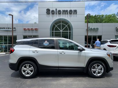 Used 2022 GMC Terrain SLE w/ Driver Convenience Package