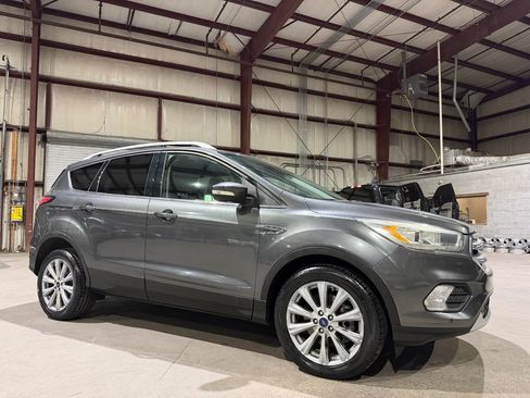 Used 2017 Ford Escape Titanium w/ Equipment Group 301A FWD image 3