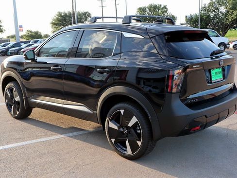 New 2025 Nissan Kicks SR image 8