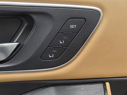 Certified 2022 Nissan Rogue Platinum w/ Head-Up Display Package image 23