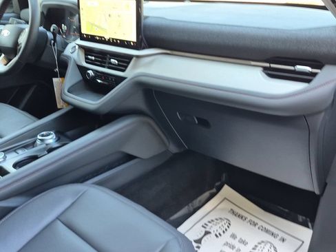 New 2026 Ford Explorer Active w/ Active Comfort Package RWD image 11
