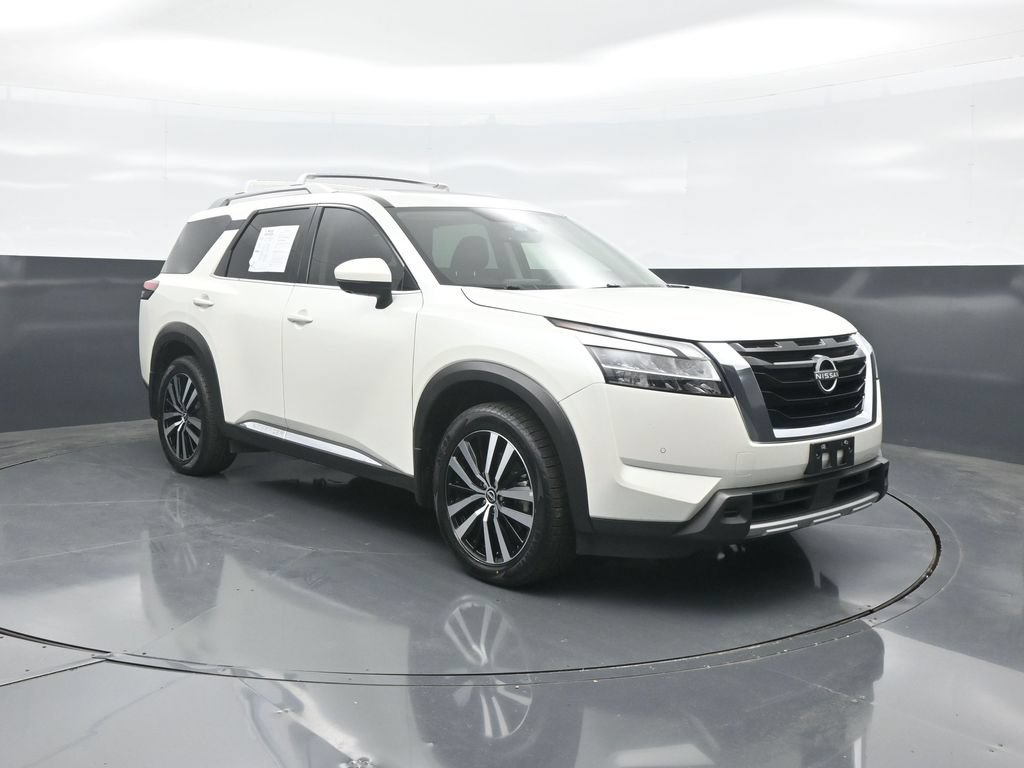 Used 2024 Nissan Pathfinder Platinum w/ Cargo Package AWD/4WD image 1