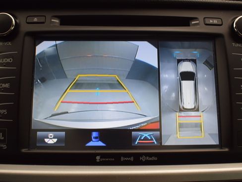 Used 2017 Toyota Highlander Limited Platinum image 26