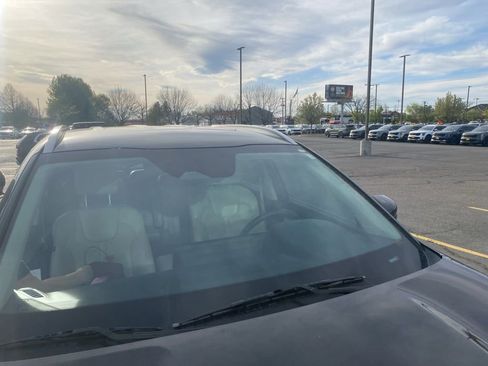 Certified 2023 Kia Sorento EX image 7