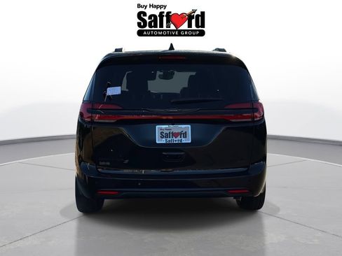 New 2026 Chrysler Pacifica Limited w/ S Appearance Package AWD/4WD image 7