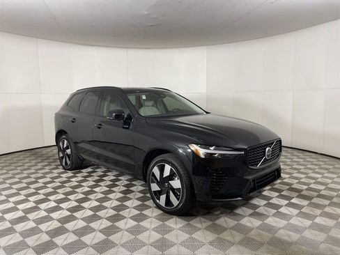 Used 2025 Volvo XC60 T8 Plus w/ Protection Package Premier AWD/4WD image 15