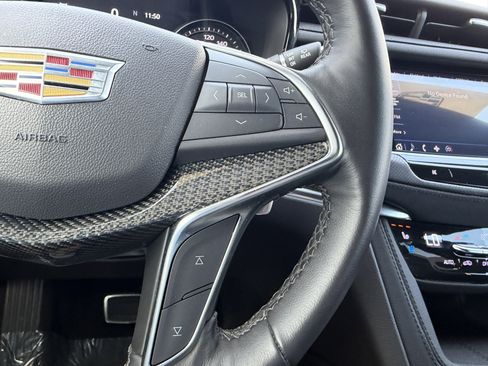 Certified 2022 Cadillac XT5 Sportv w/ Technology Package image 28