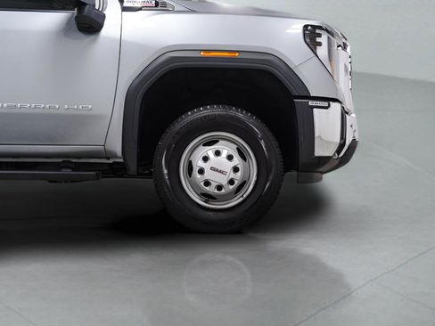 Used 2024 GMC Sierra 3500 Pro AWD/4WD image 7