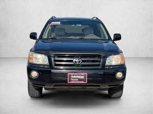Used 2004 Toyota Highlander 2WD V6 image 2