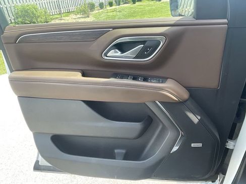 Used 2022 Chevrolet Tahoe High Country AWD/4WD image 33