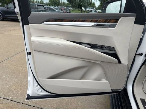 Certified 2025 Cadillac Escalade ESV Sport Platinum w/ LPO, Floor Liner Package AWD/4WD image 13