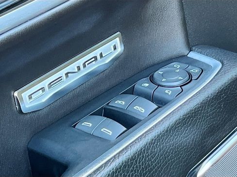 Used 2024 GMC Sierra 1500 Denali w/ Denali Reserve Package image 18