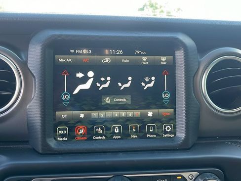 Used 2022 Jeep Wrangler Unlimited Rubicon w/ Xtreme Recon 35" Tire Package AWD/4WD image 17