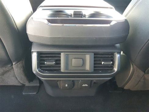 Used 2023 Ford F150 Lariat image 9