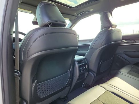 New 2026 Jeep Grand Cherokee Altitude AWD/4WD image 14