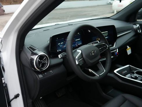 New 2026 Chevrolet Equinox LT w/ Convenience Package II FWD image 10