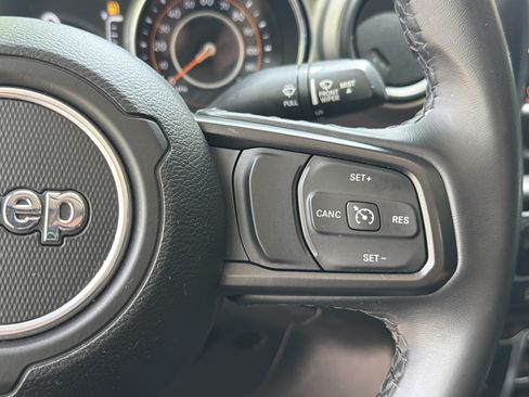 Used 2021 Jeep Gladiator Sport AWD/4WD image 26