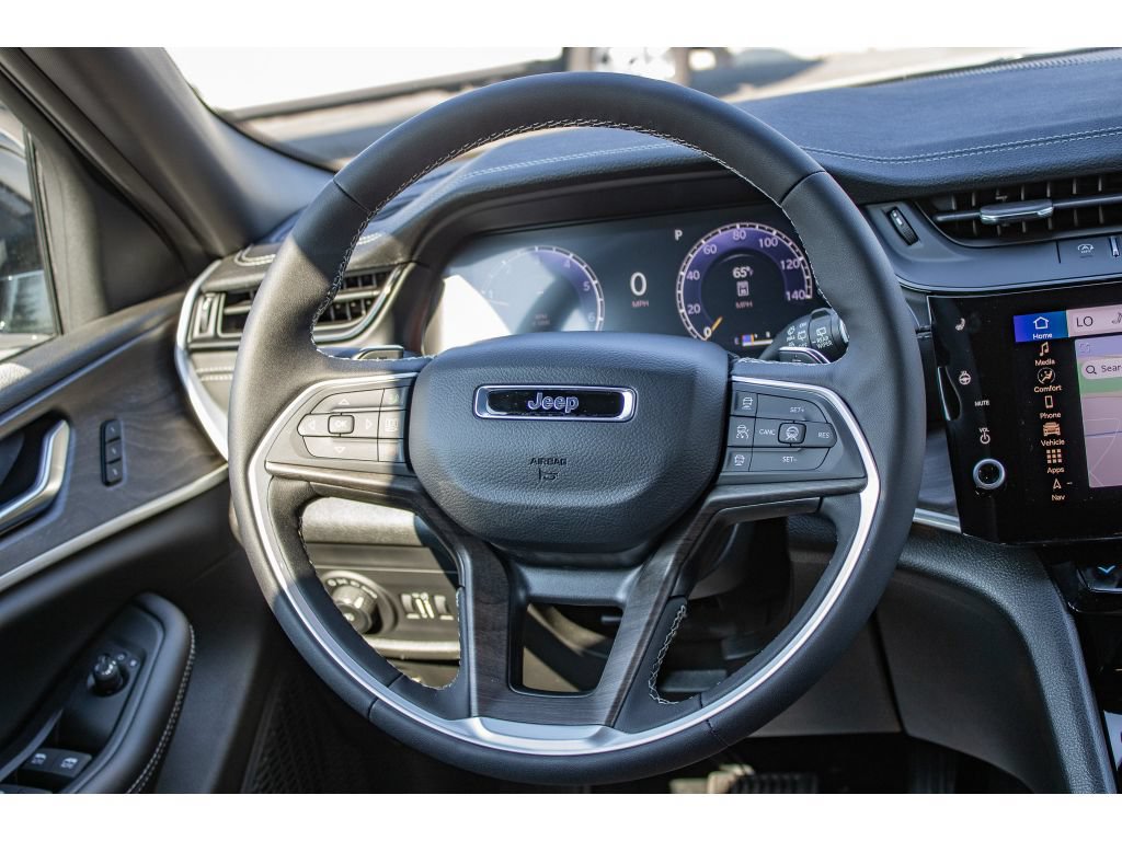 New 2026 Jeep Grand Cherokee Limited AWD/4WD image 36