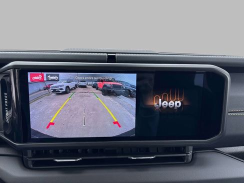 New 2026 Jeep Wrangler Unlimited Sahara AWD/4WD image 12