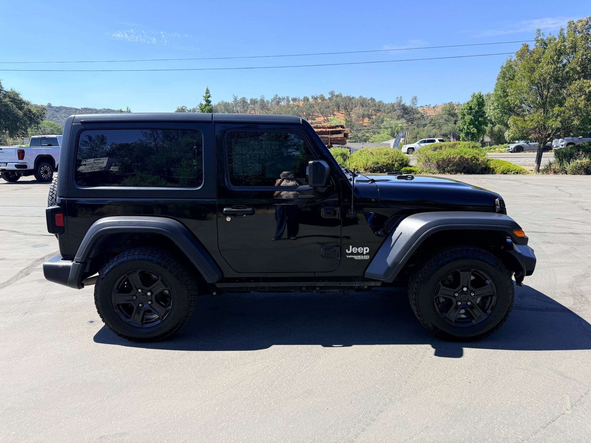 Used 2018 Jeep Wrangler Sport AWD/4WD image 5