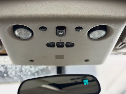 Used 2004 HUMMER H2 w/ Preferred Equipment Group image 37