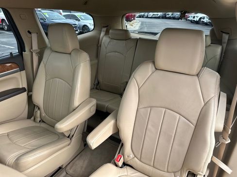 Used 2012 Buick Enclave Leather image 12