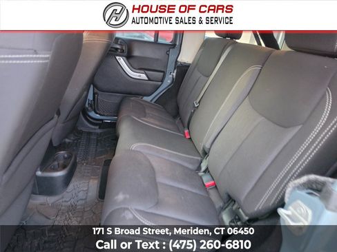 Used 2014 Jeep Wrangler Unlimited Sahara w/ Max Tow Package AWD/4WD image 36