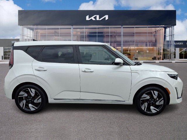Used 2023 Kia Soul GT-Line FWD image 7
