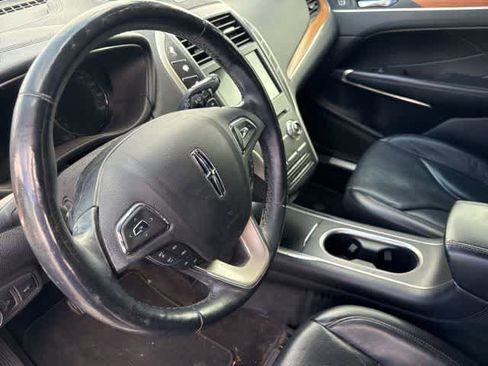 Used 2019 Lincoln MKC Reserve w/ MKC Climate Package image 10