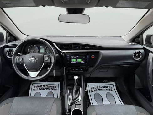 Used 2019 Toyota Corolla LE w/ Protection Package image 17