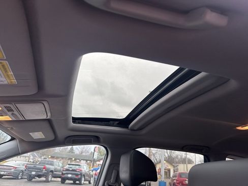 Used 2021 Honda CR-V Touring image 17