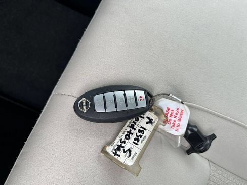 Used 2025 Nissan Altima 2.5 SV FWD image 21