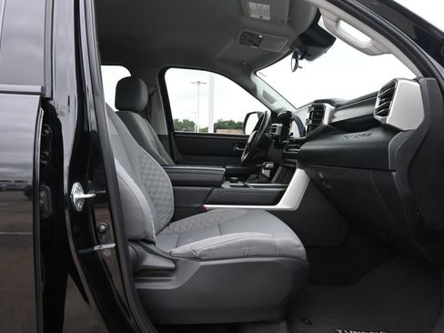 Used 2022 Toyota Tundra SR5 AWD/4WD image 23