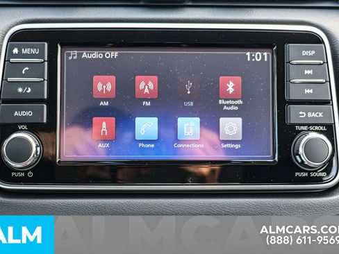 Used 2025 Nissan Versa S w/ Trunk Package image 31