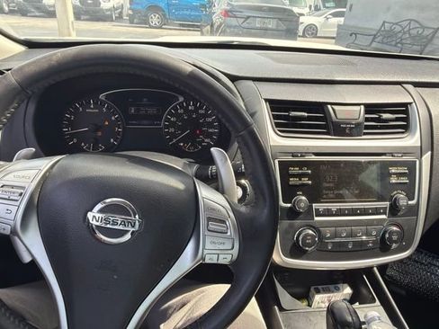 Used 2017 Nissan Altima 2.5 SR FWD image 15