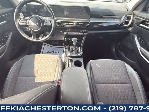 Used 2025 Kia Seltos S AWD/4WD image 29